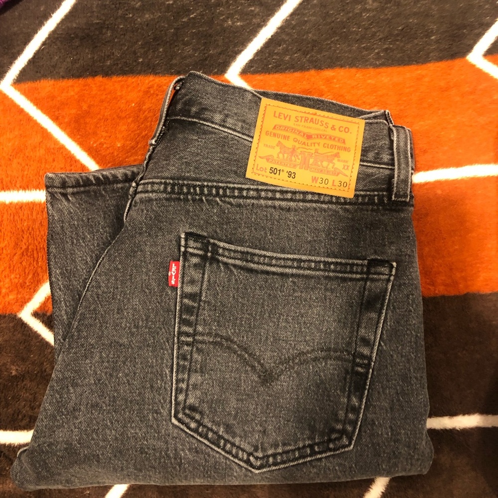 Levi’s 501 w30 L30 never worn ..don’t fit anymore
